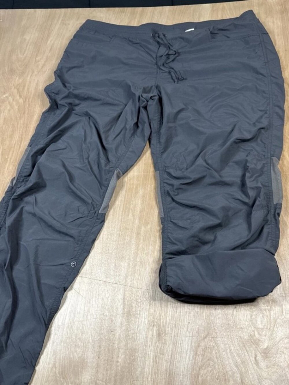 Exofficio Insect Shield Hiking Outdoor Pants Roll Up Into Crop Gray Women’s 16 - Picture 6 of 7